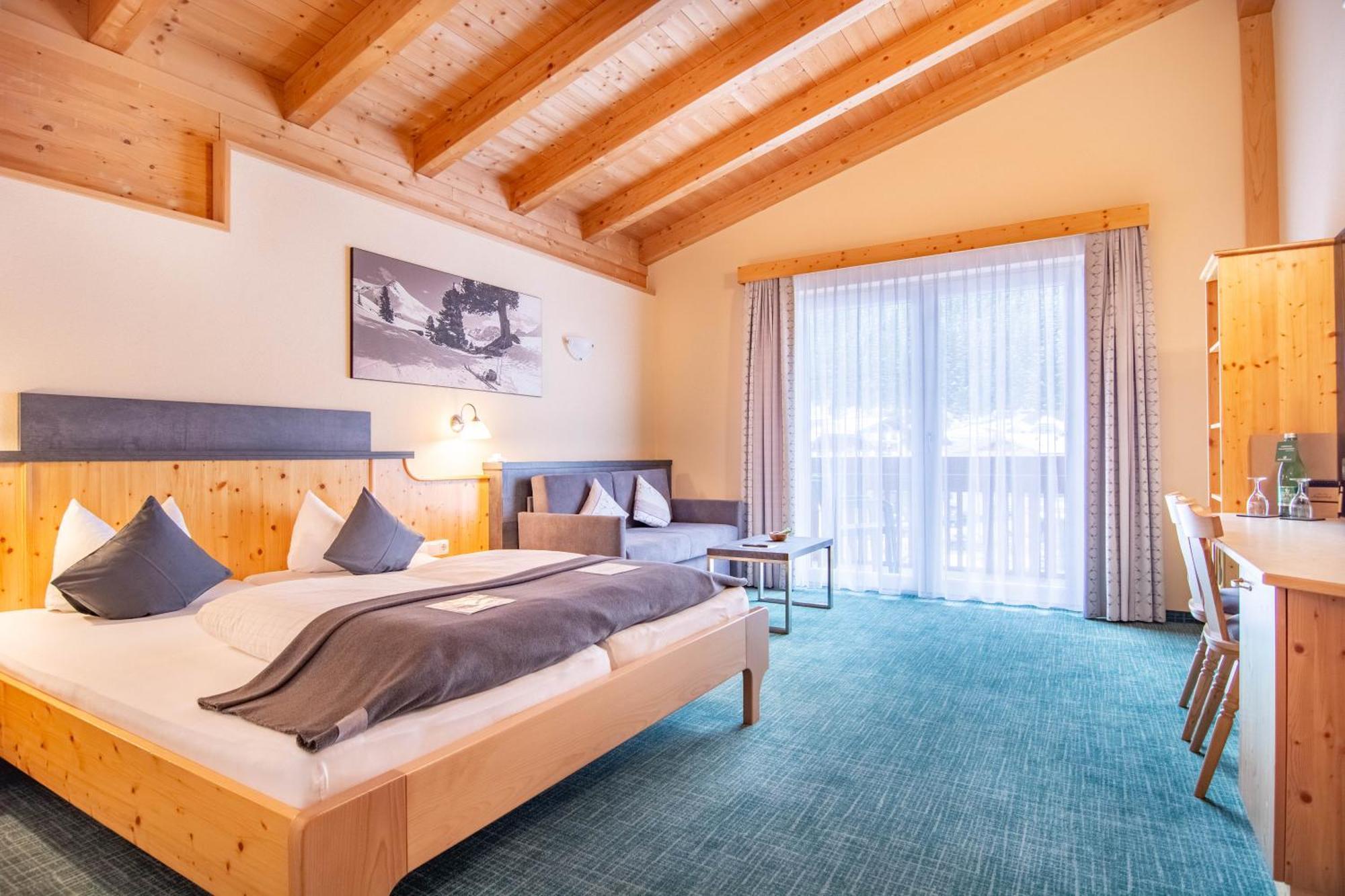 Hotel Garni Alpenhof Ischgl Dış mekan fotoğraf