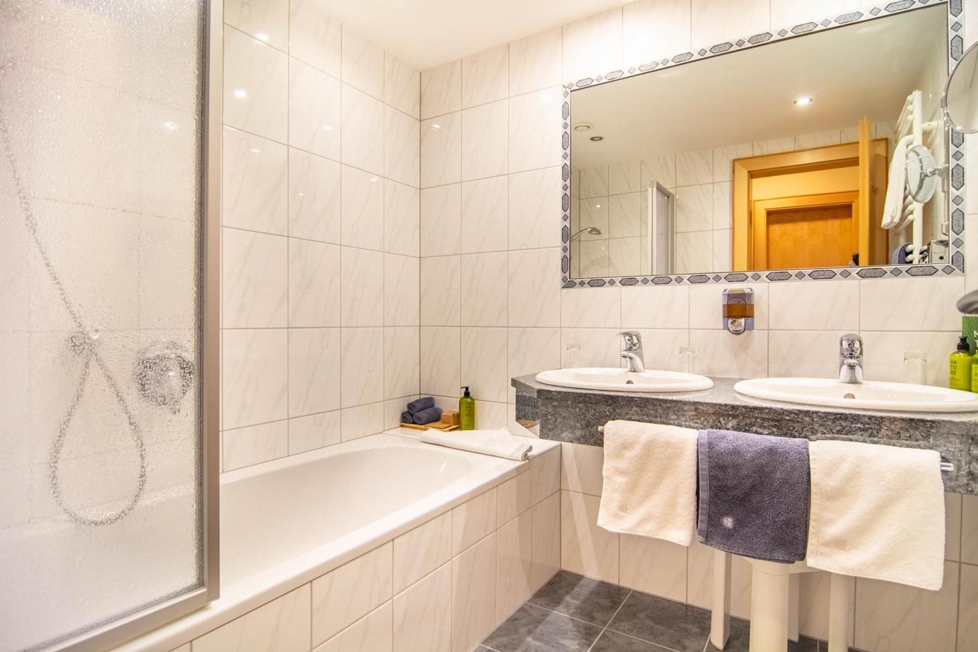 Hotel Garni Alpenhof Ischgl Dış mekan fotoğraf