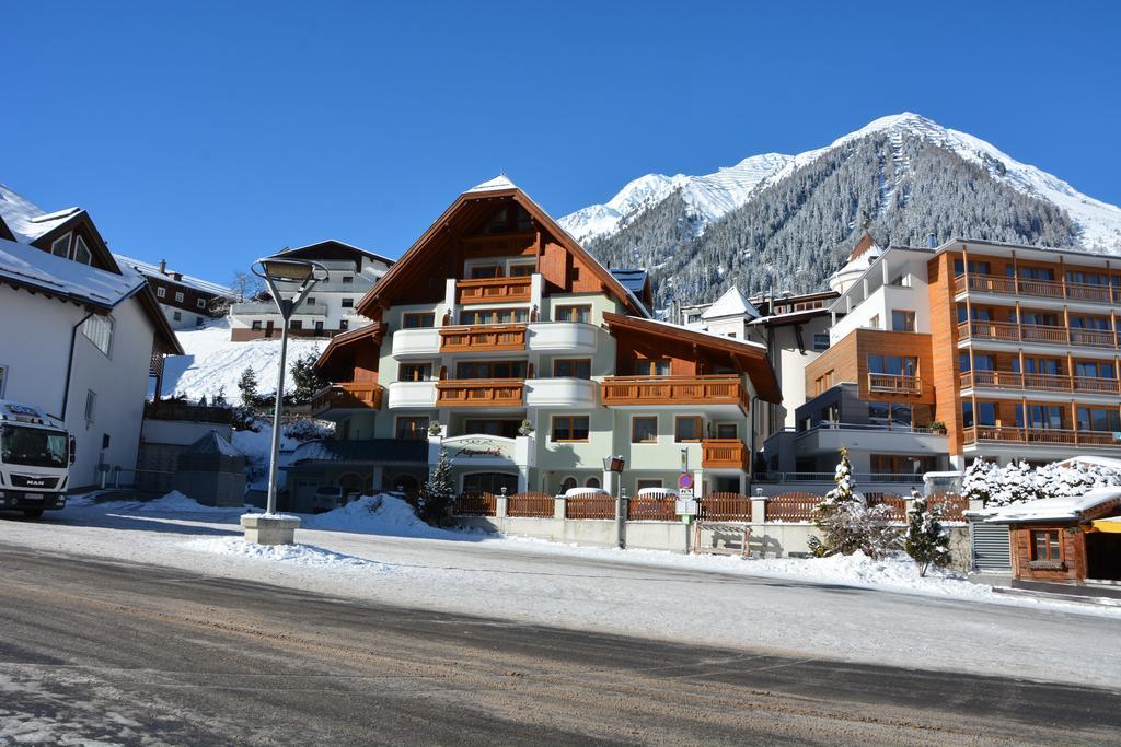 Hotel Garni Alpenhof Ischgl Dış mekan fotoğraf